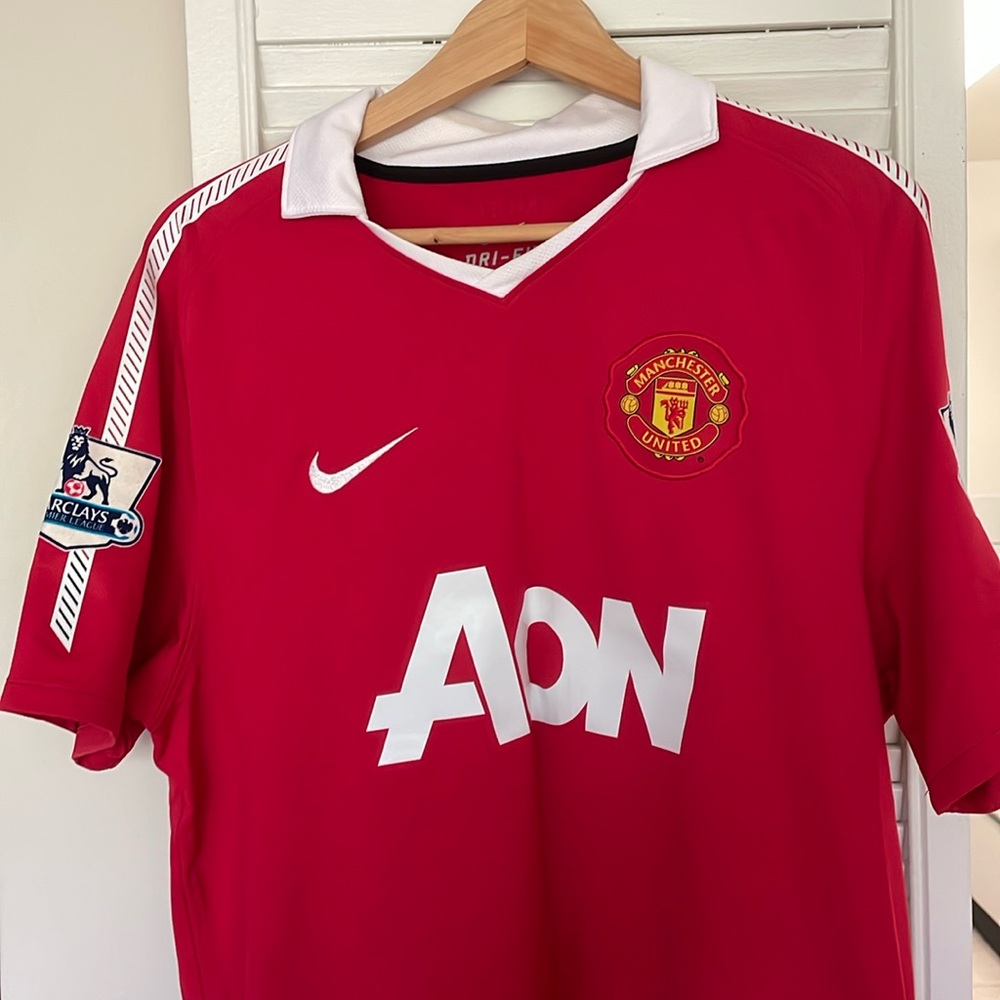 Like new Manchester United 2010/11 authentic jersey